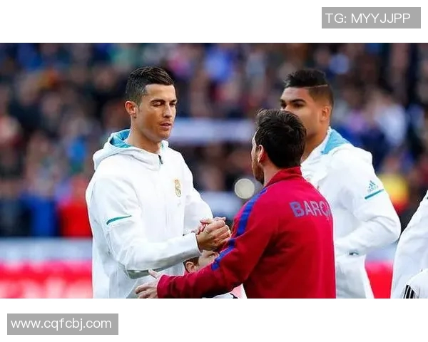 球场上的魔术师飞翔的梅西与无敌C罗的传奇对决